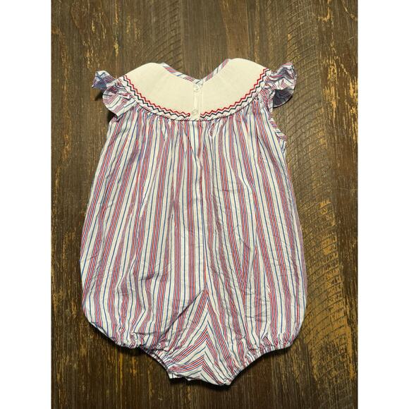 Stitchy Fish Bodysuit Size 3T - Picture 2 of 6